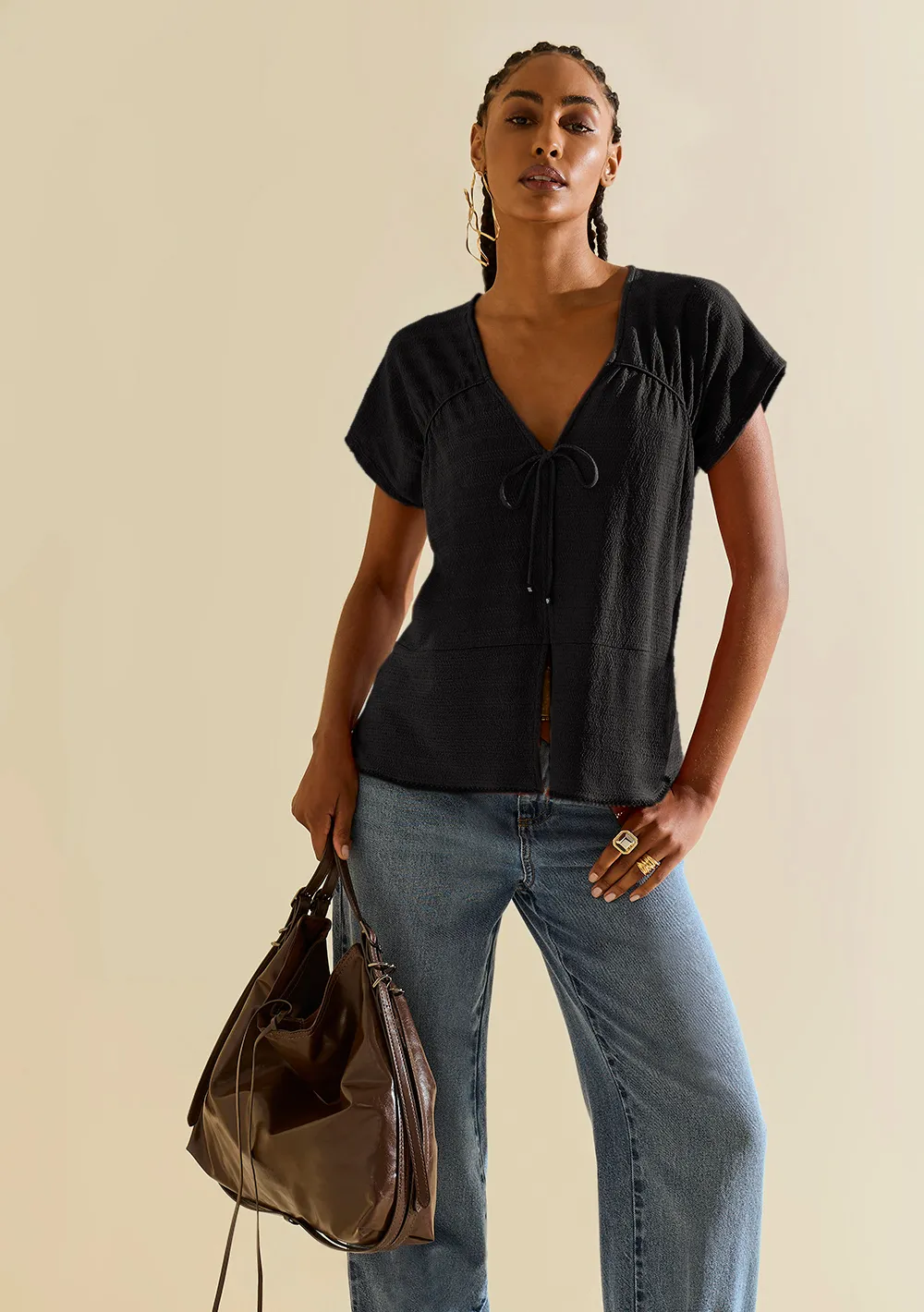 Blusa Morena Rosa Solta Decote V Manga Curta Padrão Preto