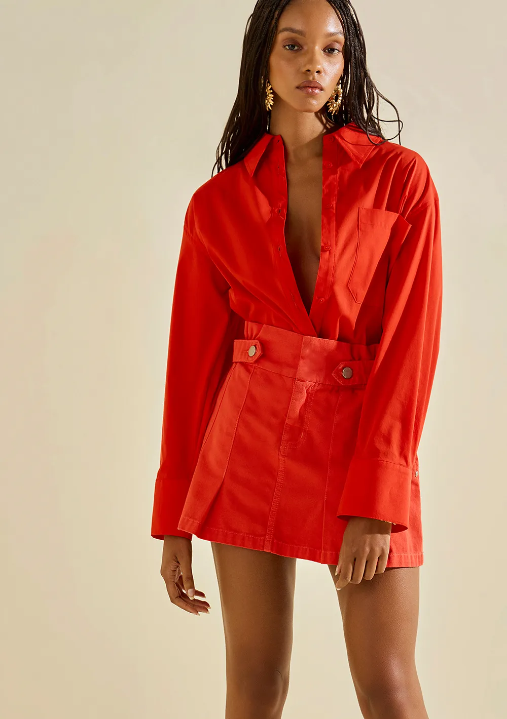 Camisa Morena Rosa Ajustada Gola Tradicional Manga Longa Padrão Vermelho