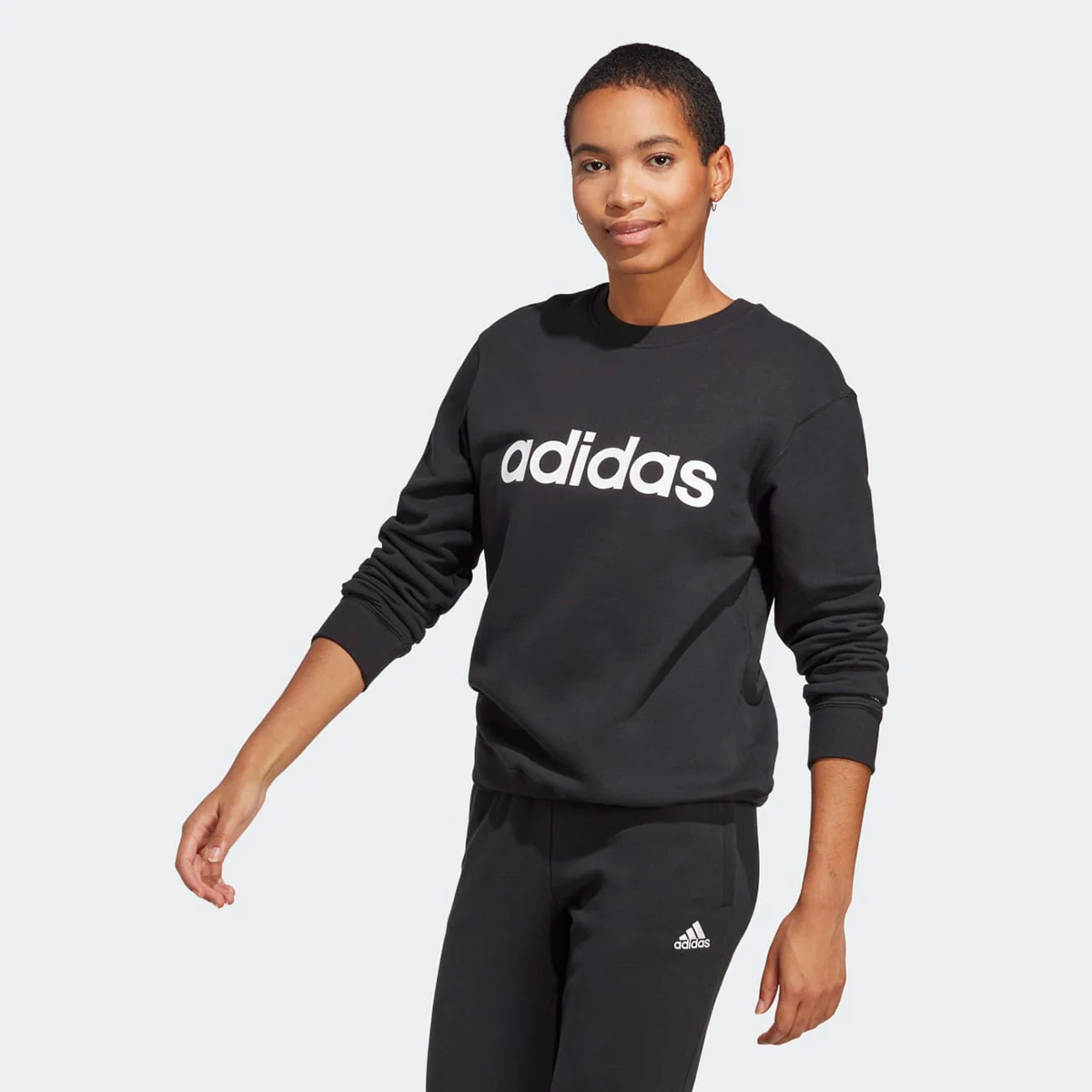 Moletom Adidas Logo Linear Sem Capuz Feminino