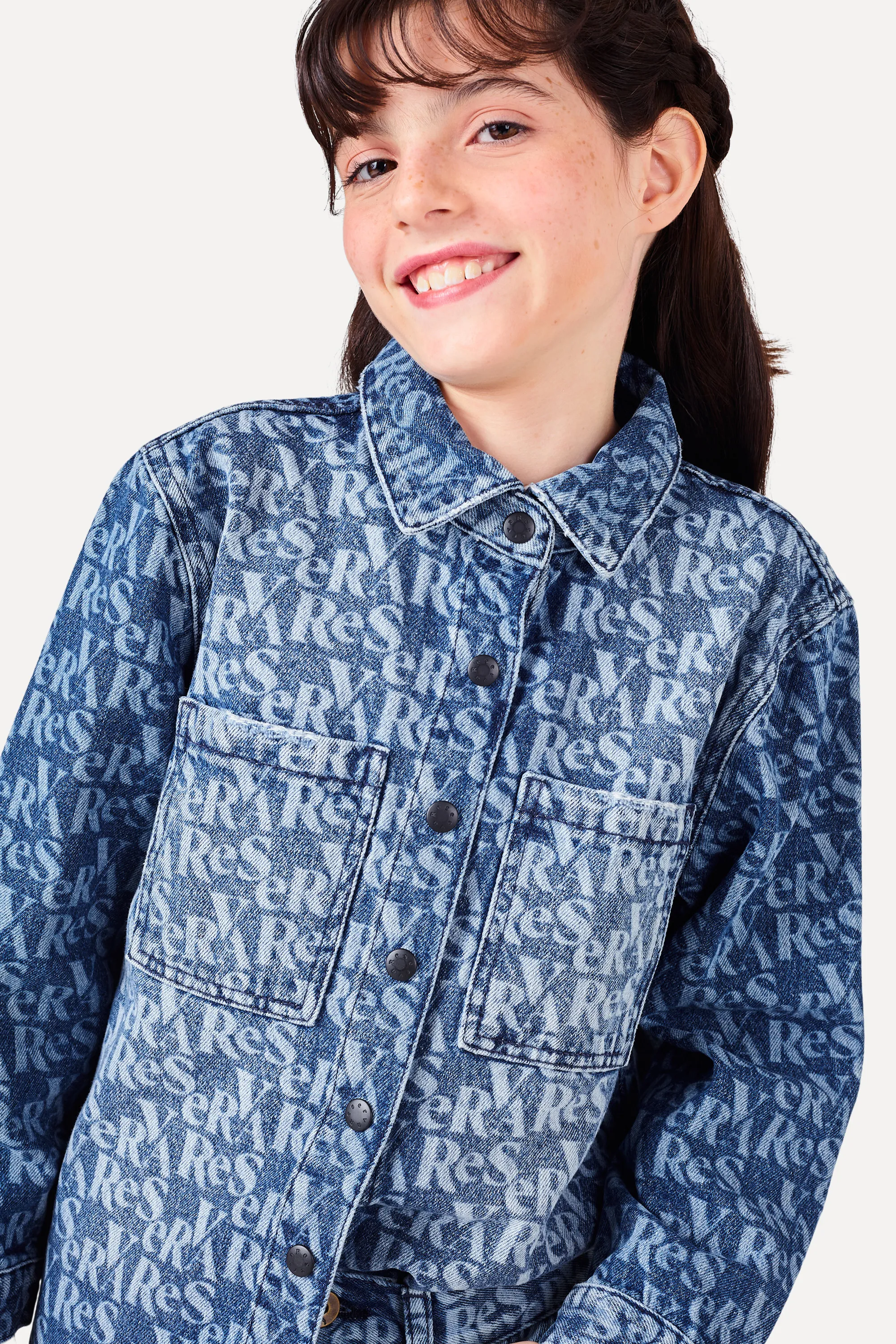Camisa Menina Jeans Over Dark Monograma