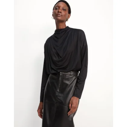 Blusa Malha Drapeado Gola