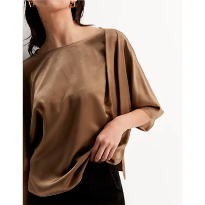 Blusa Ampla Pregas Ombro