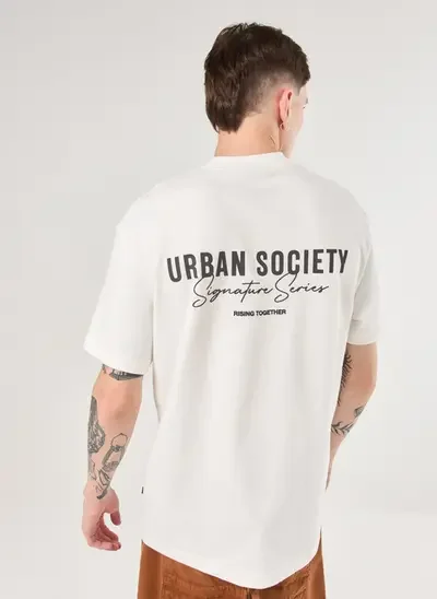 camiseta comfort off-white urban