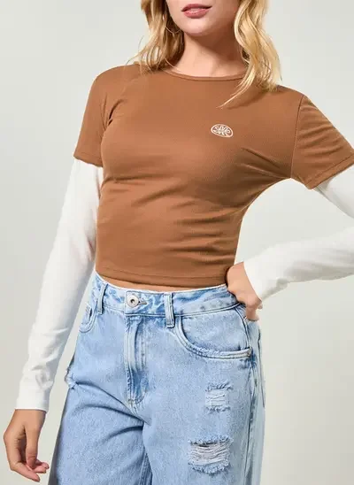 blusa mini tee com manga longa dupla