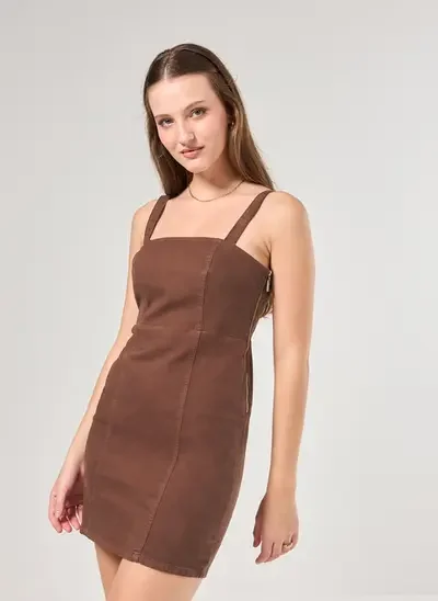 vestido sarja marrom