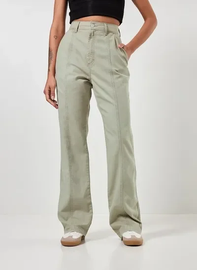 calça wide leg sarja verde seco