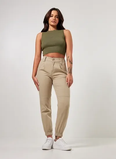 calça jogger cintura alta em sarja