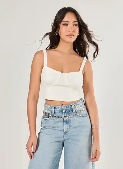 cropped em tricô com busto marcado