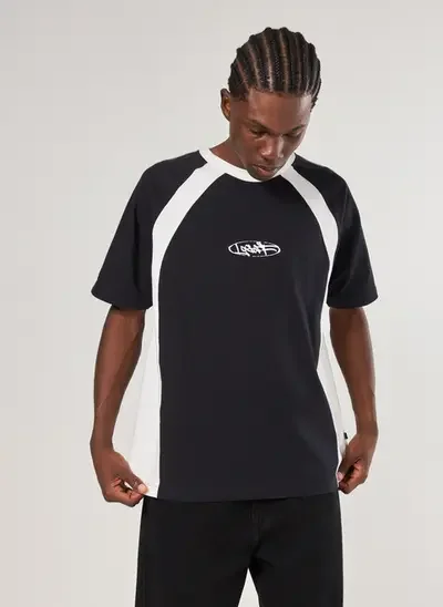 camiseta preta oversized malhão contraste