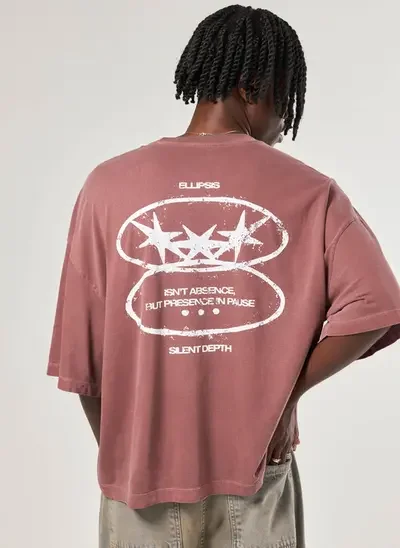 camiseta oversized cropped malhão estampa