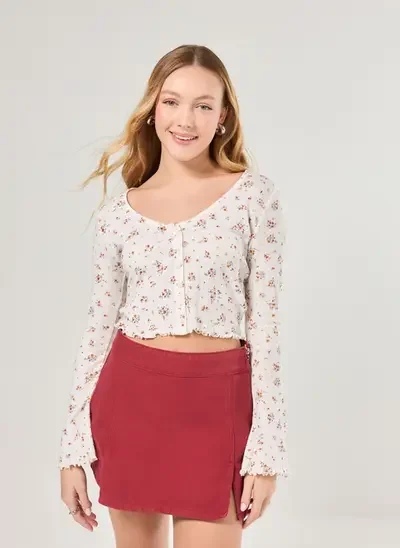 cropped manga longa florido botões