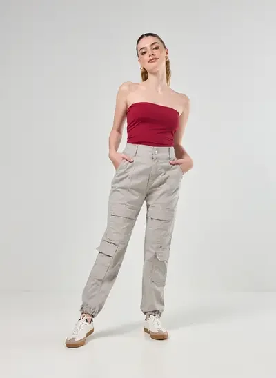 calça jogger cargo sarja cinza