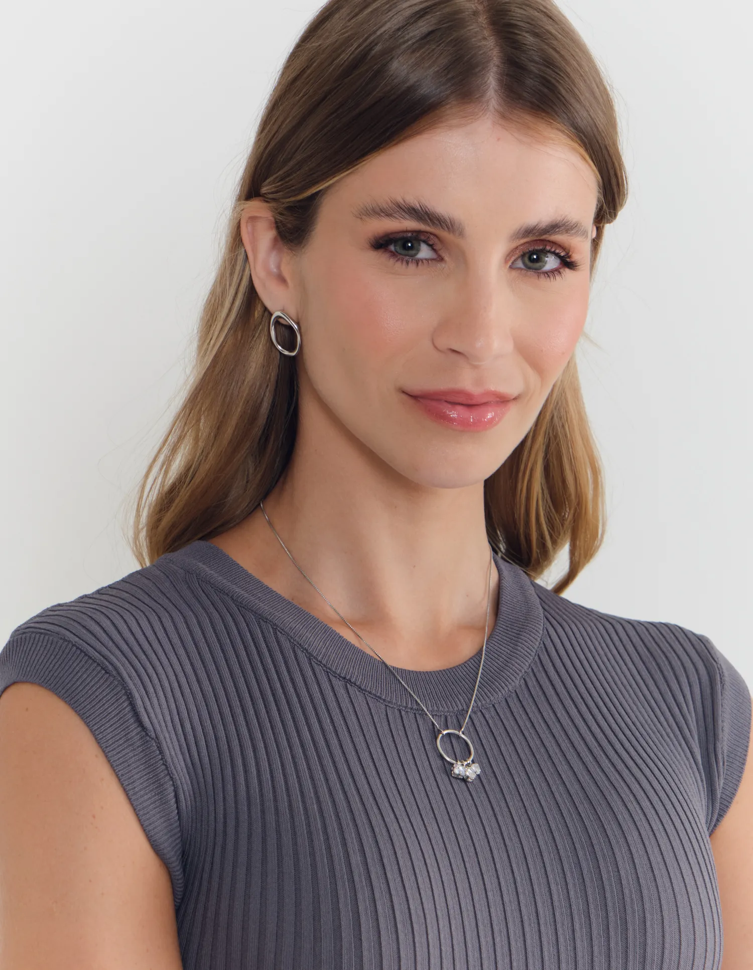 Colar Joinha Curto Trio Zirconia - Niquel